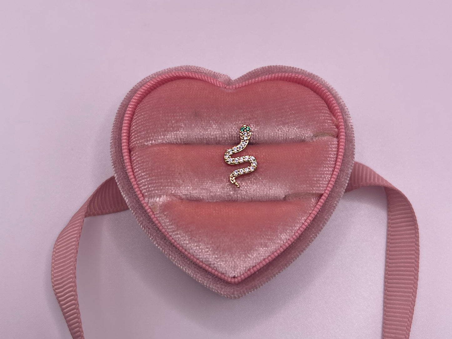 SNAKE NOSE STUD