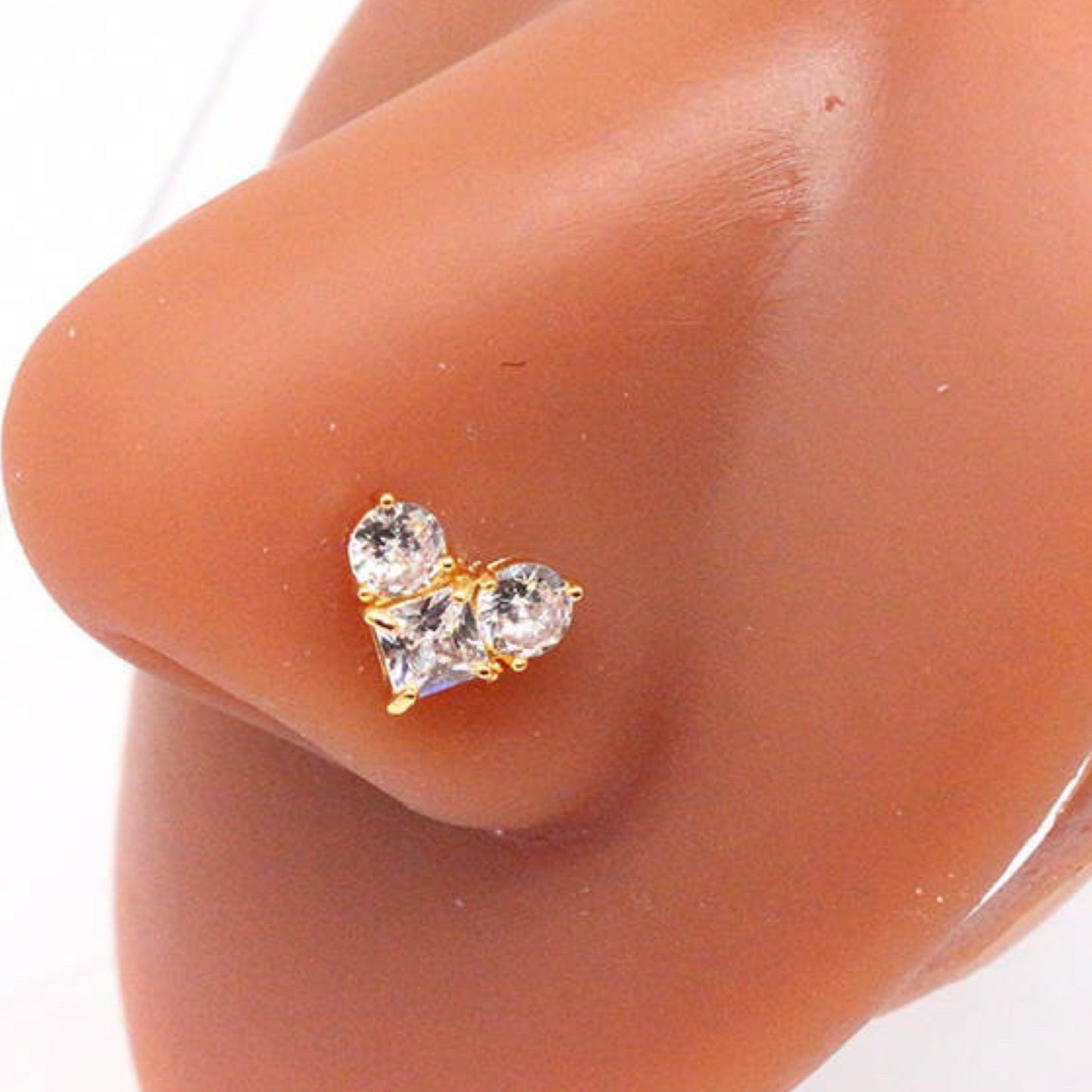 HEART NOSE STUD