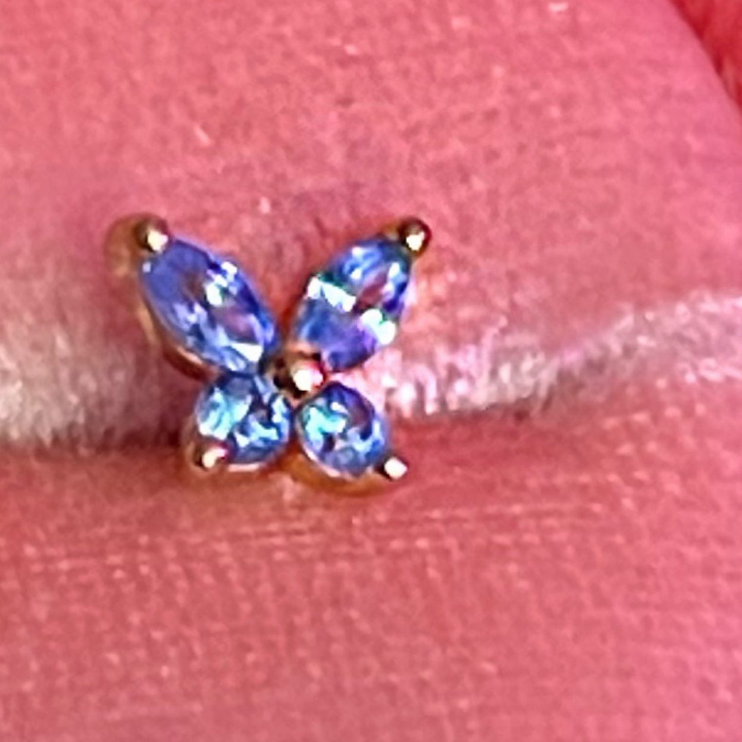 BUTTERFLY NOSE STUD
