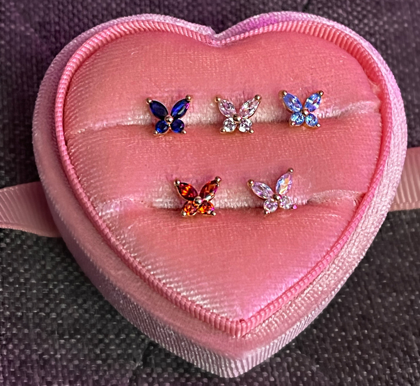 BUTTERFLY NOSE STUD