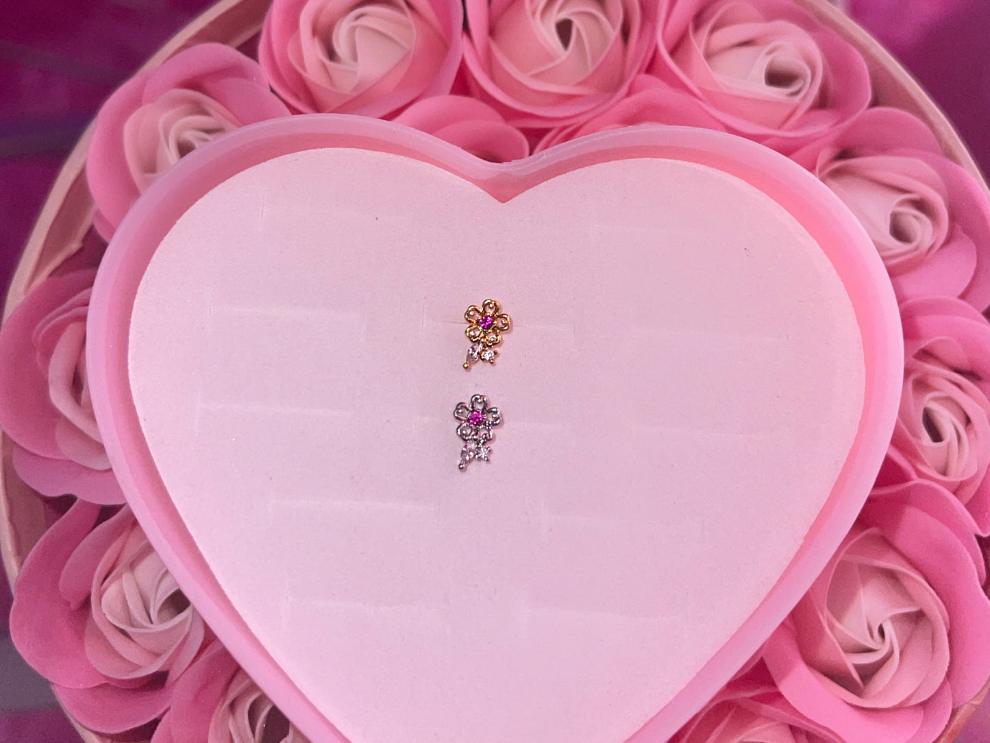FLOWER NOSE STUD